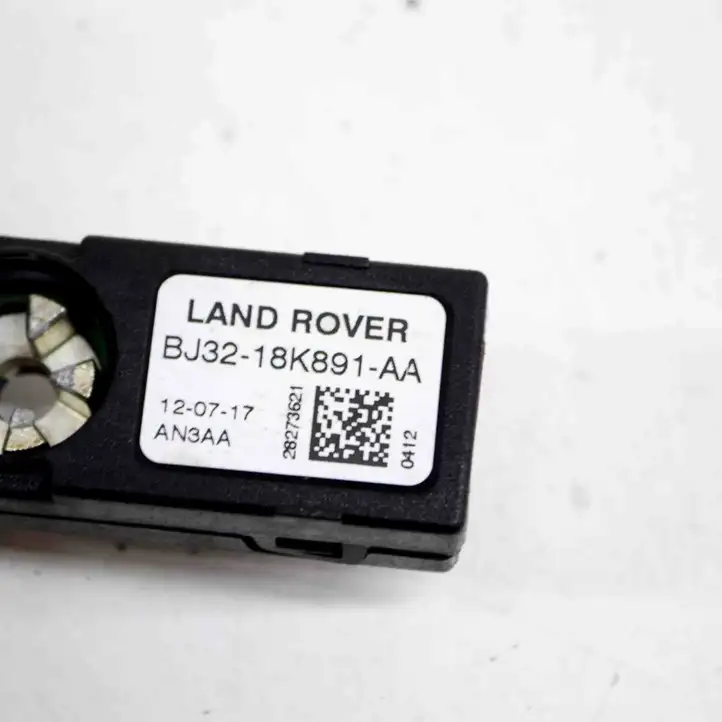 Land Rover Range Rover Evoque L538 (2015 - 2018) BJ3218K891AA Усилитель антенны — фото 6