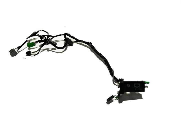 31285608 Volvo S60 USB jungtis