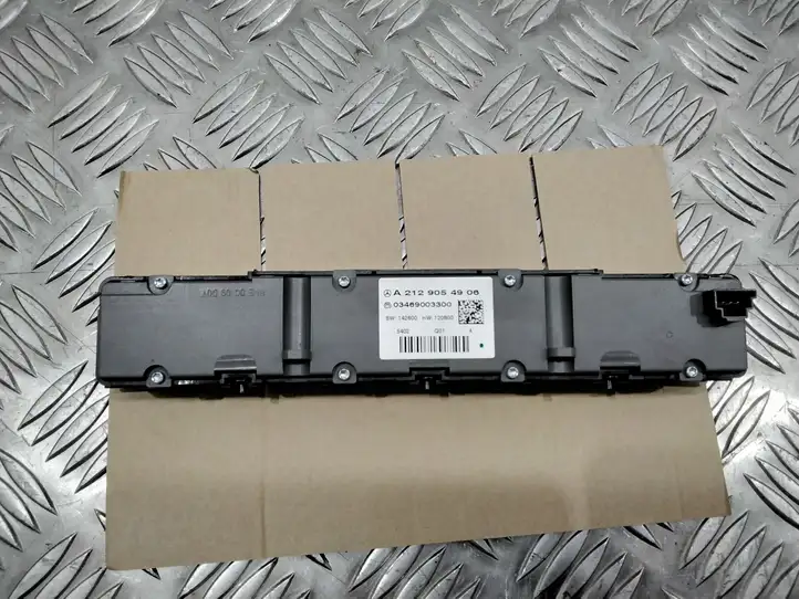 Mercedes-Benz E W212 (2009 - 2016) 2129054906 Включатель обогрева — фото 4