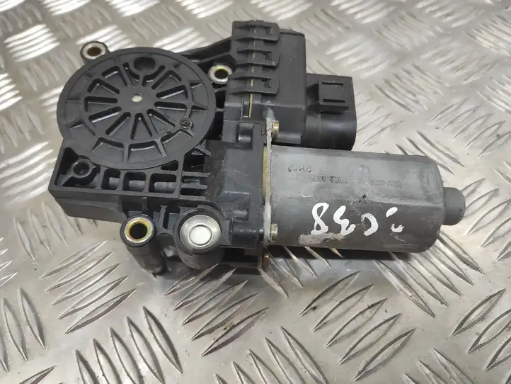 Audi A6 S6 C5 4B (1997 - 2001) 0130821785 Стеклоподъемник задней двери — фото 1