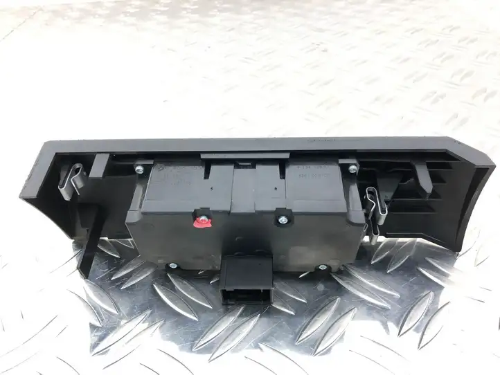 BMW 5 E60 E61 (2004 - 2010) 6988565 Включатель фонарей — фото 2