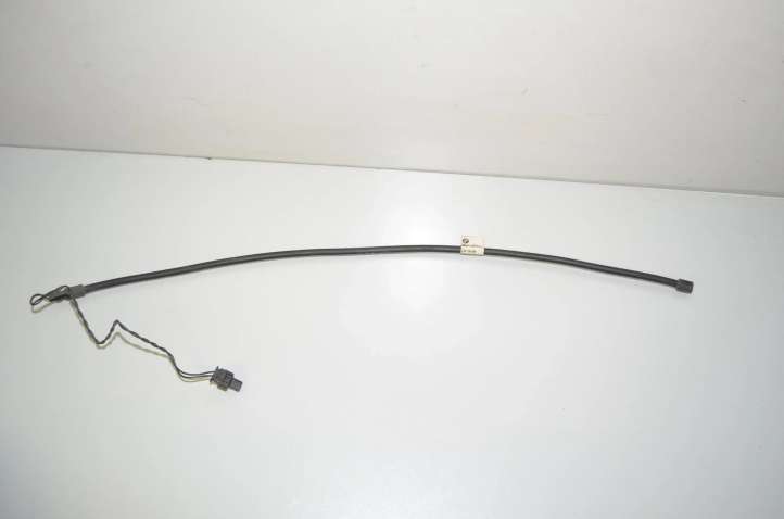 7391043 BMW 5 G30 G31 Interjero komforto antena