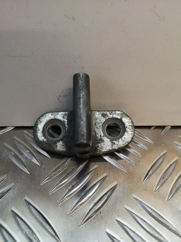 Peugeot Boxer (2007 - 2014) G7986 Петля замка двери — фото 1