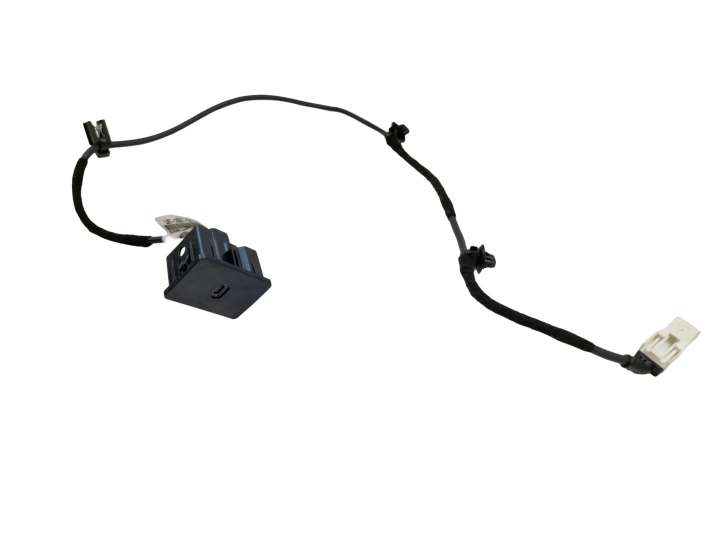 LJ6T14G671 Ford Escape IV USB jungtis