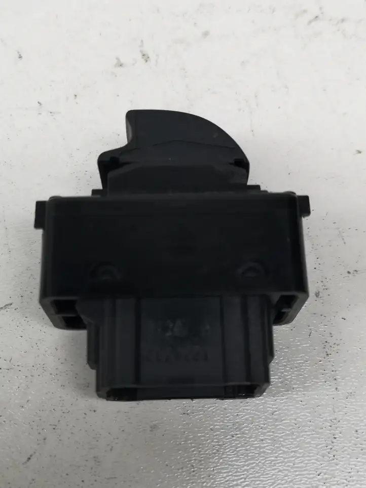 Citroen Berlingo (2008 - 2012) 96624281 Кнопка стеклоподъемников — фото 4