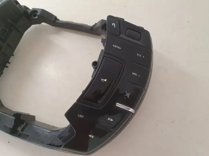 Citroen C5 (2008 - 2017) 96649261ZD Кнопки на рулевом колесе — фото 2