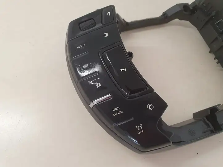 Citroen C5 (2008 - 2017) 96649261ZD Кнопки на рулевом колесе — фото 3