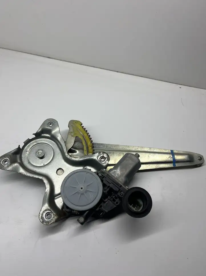 Lexus IS 220D-250-350 (2005 - 2010) 8572058010 Стеклоподъемник передней двери (комплект) — фото 2