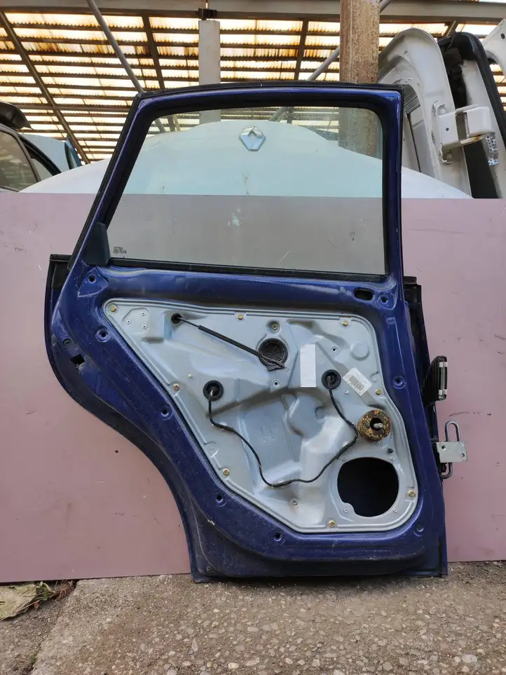 Seat Ibiza III (6L) (2002 - 2008) Задняя дверь — фото 2