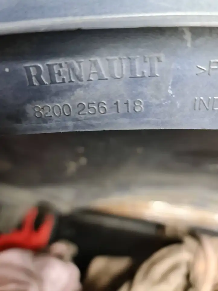 Renault Clio III (2005 - 2012) 8200256118 Переднее крыло — фото 2