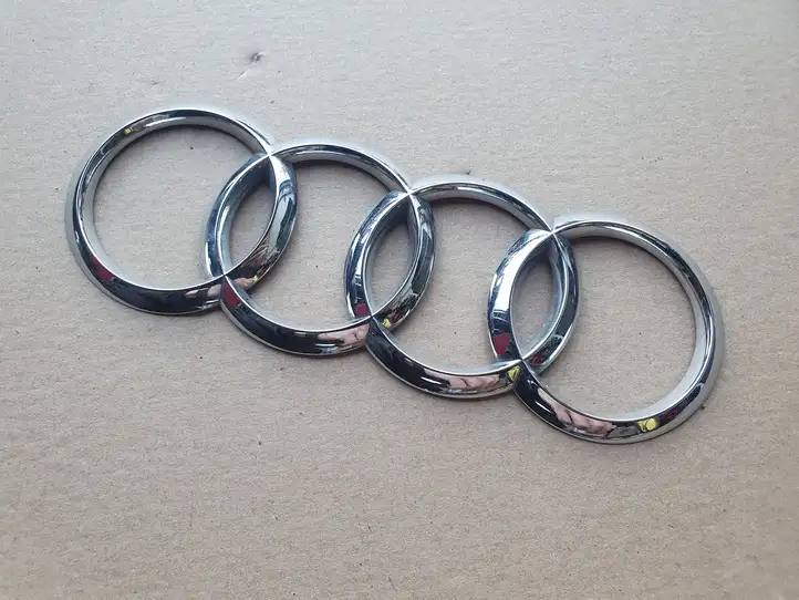 Audi Q5 SQ5 (2012 - 2017) 4G5853742 Эмблема производителя — фото 3
