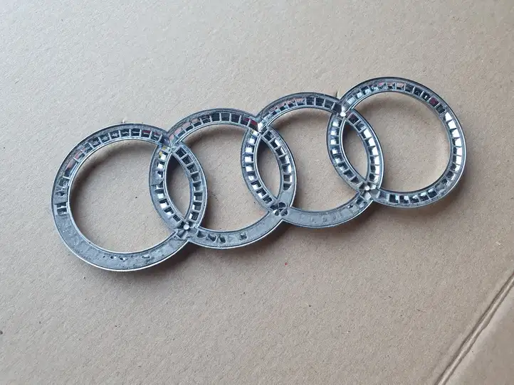 Audi Q5 SQ5 (2012 - 2017) 4G5853742 Эмблема производителя — фото 4