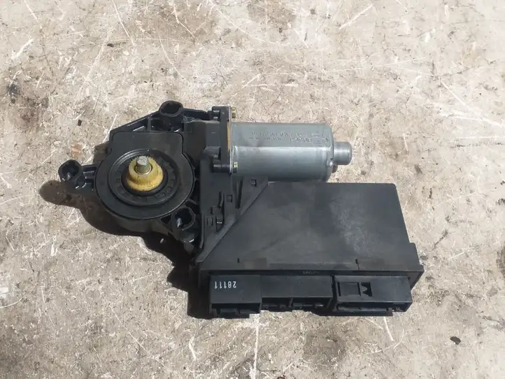 Audi A4 S4 B6 8E 8H (2000 - 2006) 8E0959801A Стеклоподъемник задней двери — фото 1