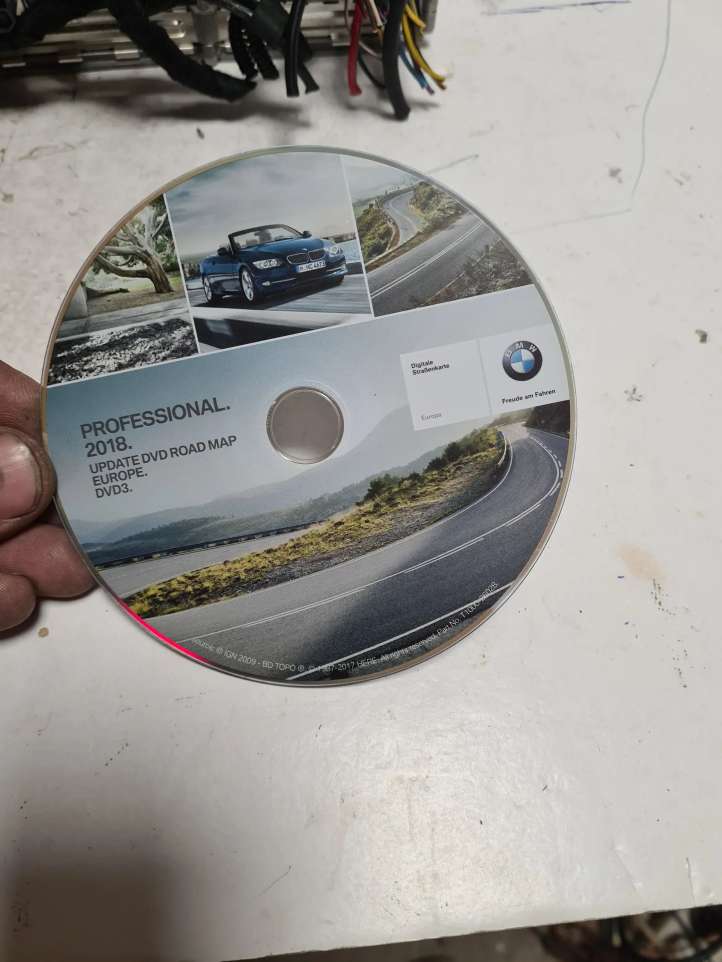 T100026028 BMW 5 E60 E61 Navigacijos žemėlapiai CD/DVD