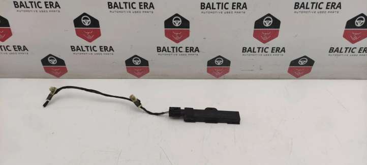 9220831 BMW 3 GT F34 Interjero komforto antena