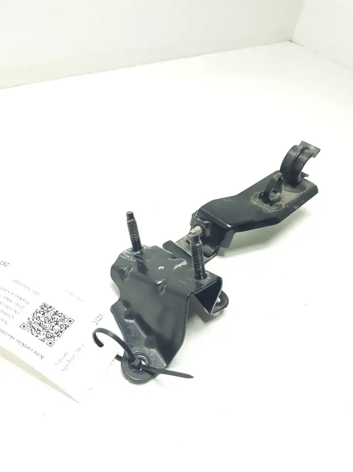 Nissan Qashqai (2013 - 2017) 149576616R Прочие детали моторного отсека — фото 1