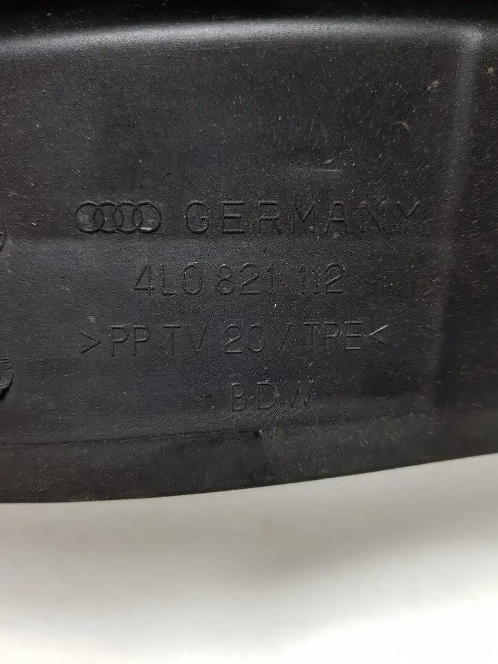 Audi Q7 4L (2005 - 2009) 4L0821112 Накладка крыла — фото 4