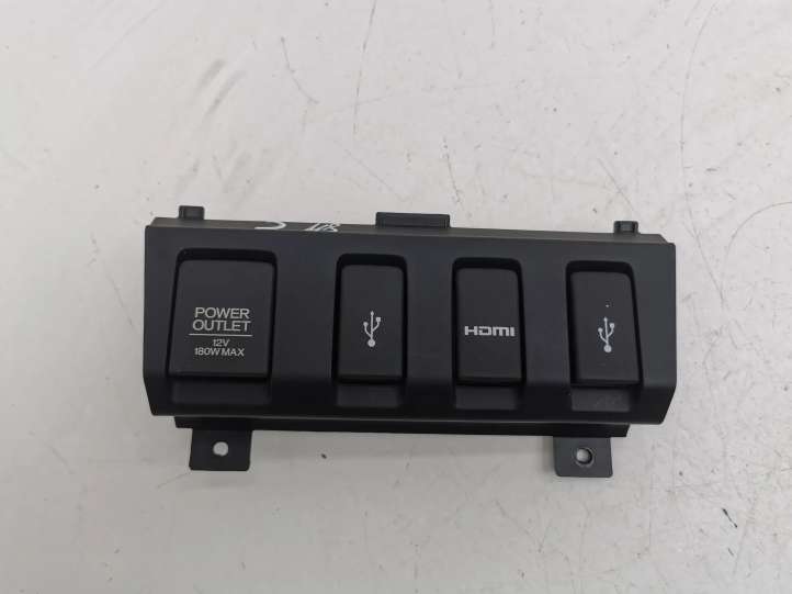 83412T8ME010M1 Honda HR-V USB jungtis