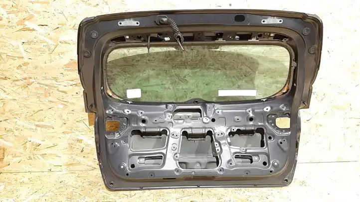 Kia Sportage (2016 - 2018) 73700F1000 Крышка багажника — фото 2