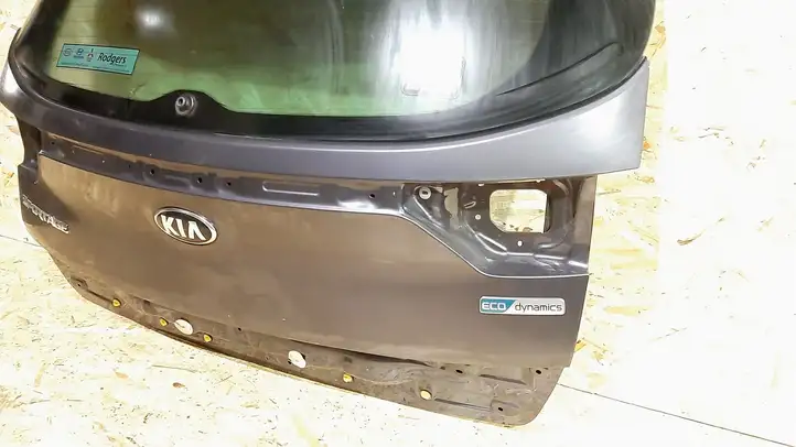Kia Sportage (2016 - 2018) 73700F1000 Крышка багажника — фото 3