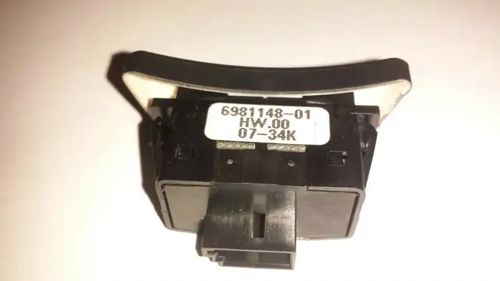 BMW 5 E60 E61 (2004 - 2010) 65826981148 Другие включатели / ручки/ переключатели — фото 2