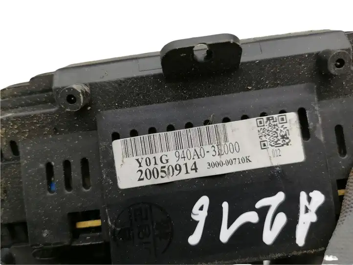 Kia Sorento (2002 - 2006) 940A03E000 Часы — фото 3