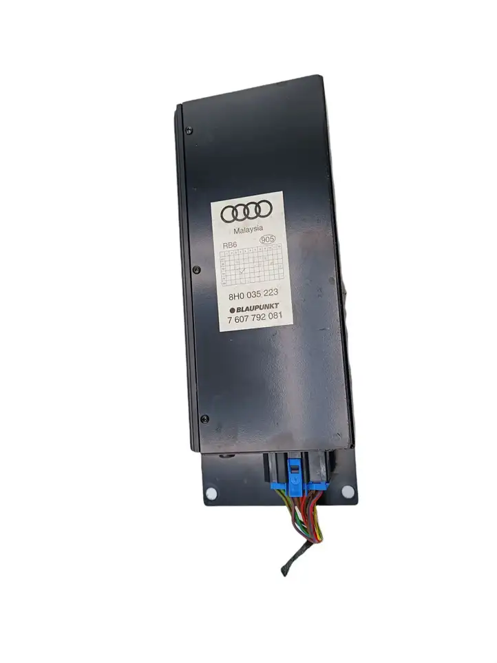 Audi A4 S4 B6 8E 8H (2000 - 2006) 8H0035223 Усилитель звука — фото 1