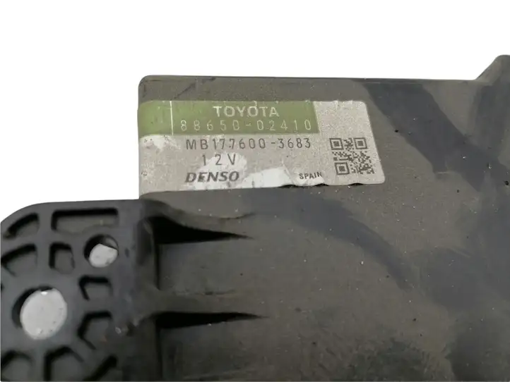 Toyota Auris 150 (2006 - 2012) 8865002410 Модуль управления кондиционером — фото 3