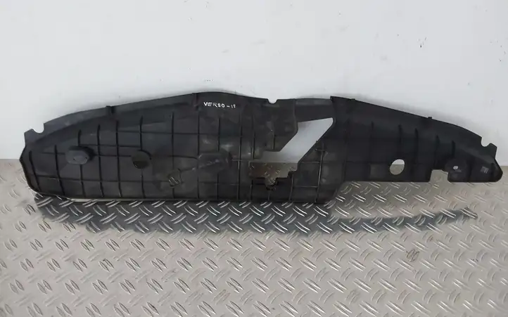 Toyota Verso (2012 - 2015) 532890F050 Облицовка радиатора — фото 3