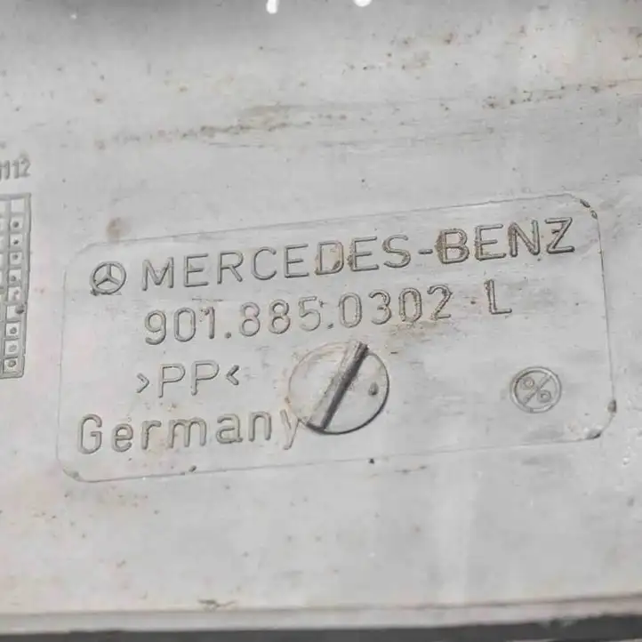 Mercedes-Benz Sprinter W901 W902 W903 W904 (1995 - 2007) A9018850302 Угловая часть заднего бампера — фото 3