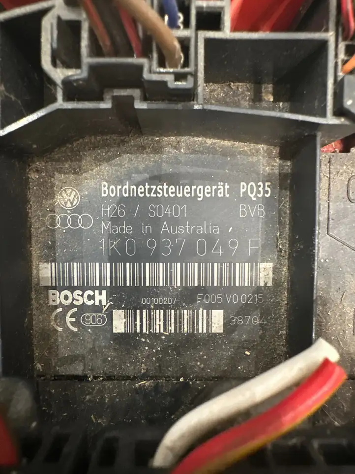 Volkswagen Touran I (2003 - 2010) 1K0937049F Модуль комфорта — фото 2
