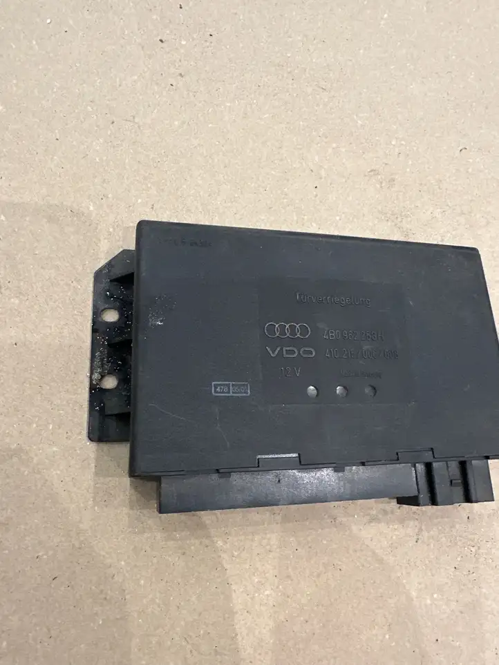 Audi A6 S6 C5 4B (1997 - 2001) 4B0962258H Модуль комфорта — фото 1