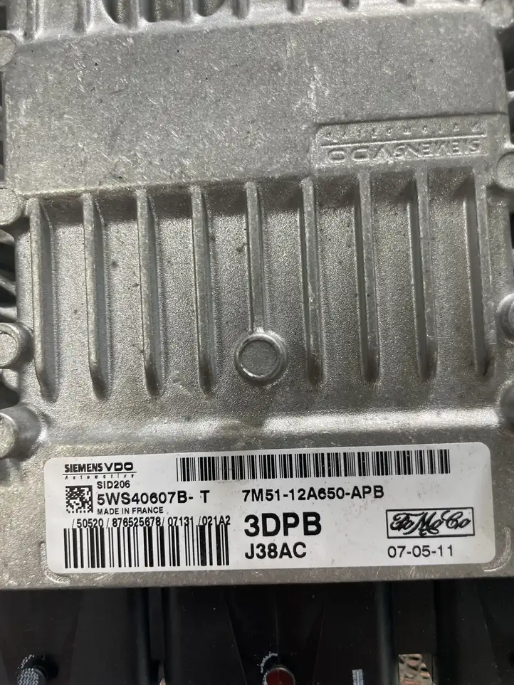 Ford Focus (2005 - 2008) 7M5112A650APB Блок управления двигателем (ЭБУ) — фото 3