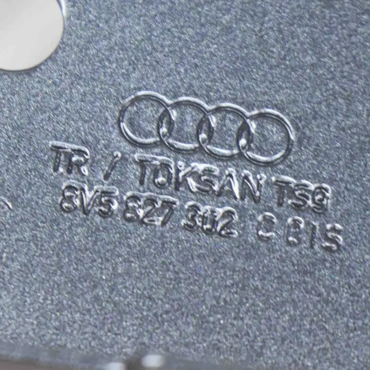 Audi A3/S3 8V (2012 - 2016) 8V5827302C Петли крышки багажника — фото 6