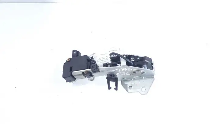 Volkswagen Touareg I (2002 - 2010) 7L0827506E Замок заднего стекла — фото 1