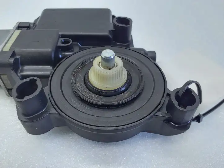 Volkswagen Polo V 6R (2009 - 2015) 6R0959811G Стеклоподъемник задней двери — фото 6