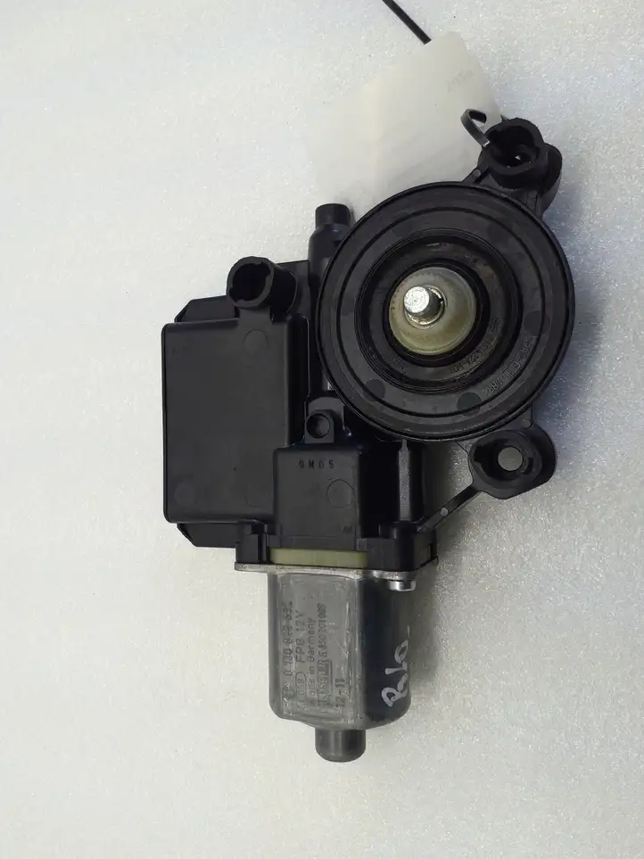 Volkswagen Polo V 6R (2009 - 2015) 6R0959811G Стеклоподъемник задней двери — фото 8
