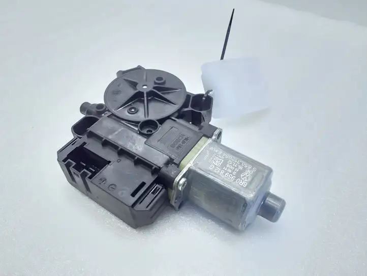 Volkswagen Polo V 6R (2009 - 2015) 6R0959812G Стеклоподъемник задней двери — фото 2