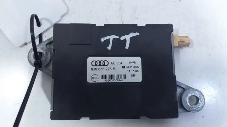 Audi TT TTS Mk2 (2010 - 2014) 8J8035225M Усилитель антенны — фото 2