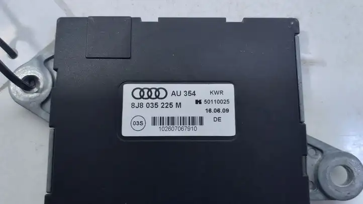 Audi TT TTS Mk2 (2010 - 2014) 8J8035225M Усилитель антенны — фото 2