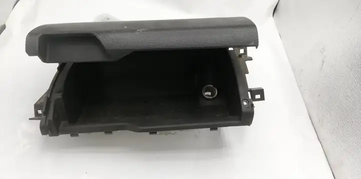 Nissan X-Trail T30 (2001 - 2007) 68275 Вещевой ящик — фото 2