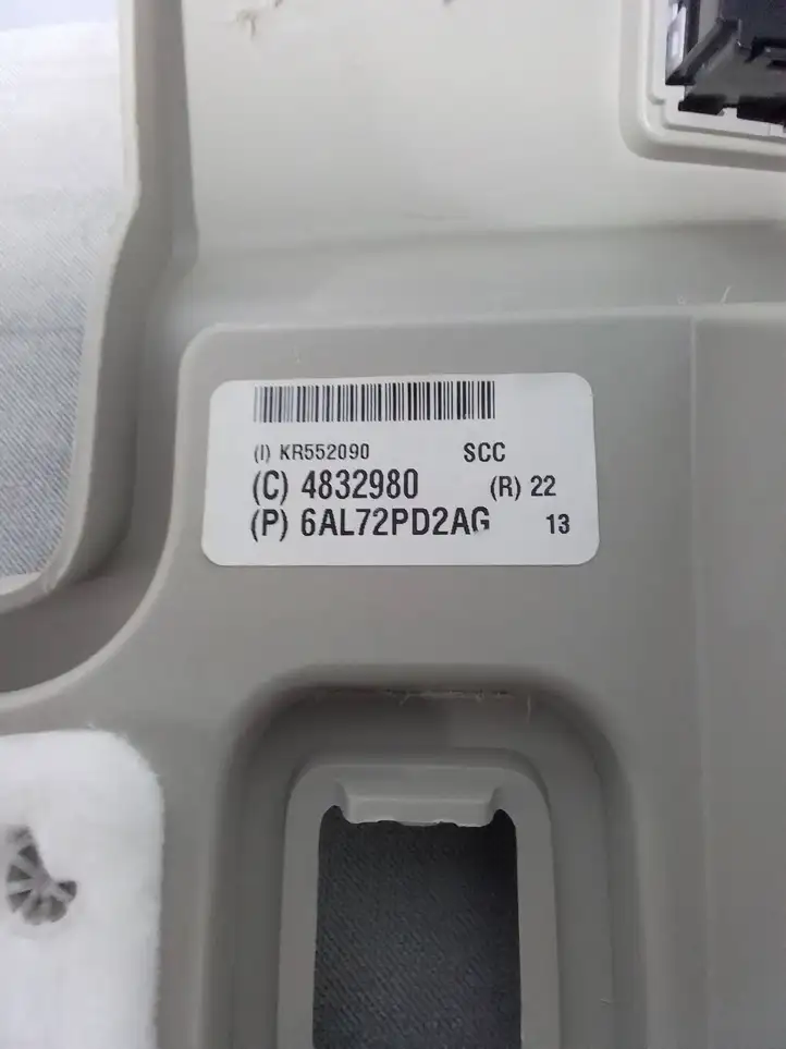 Chrysler Pacifica (2016 - ) KR552090 Отделка внутренней панели салона — фото 2