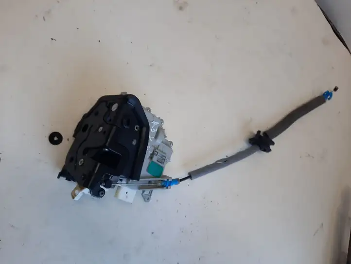Audi A3/S3 8V (2012 - 2016) 8K0839015D Замок задней двери — фото 1