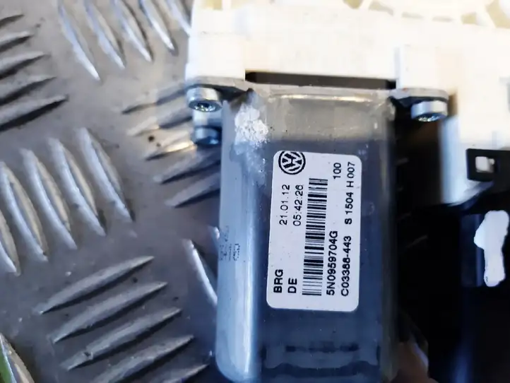 Volkswagen Tiguan (2011 - 2016) 5N0959704G Стеклоподъемник задней двери — фото 4