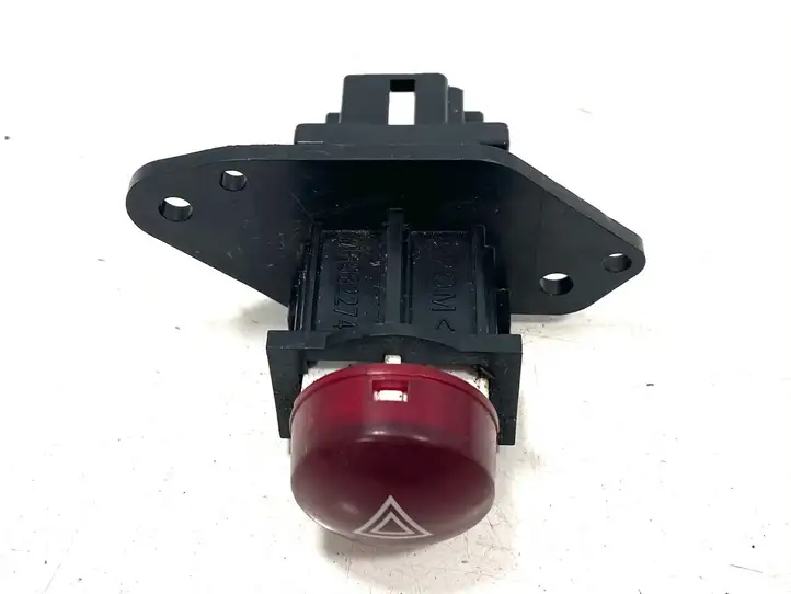 Mitsubishi Grandis (2003 - 2012) MR962274 Включатель аварийных фонарей — фото 2