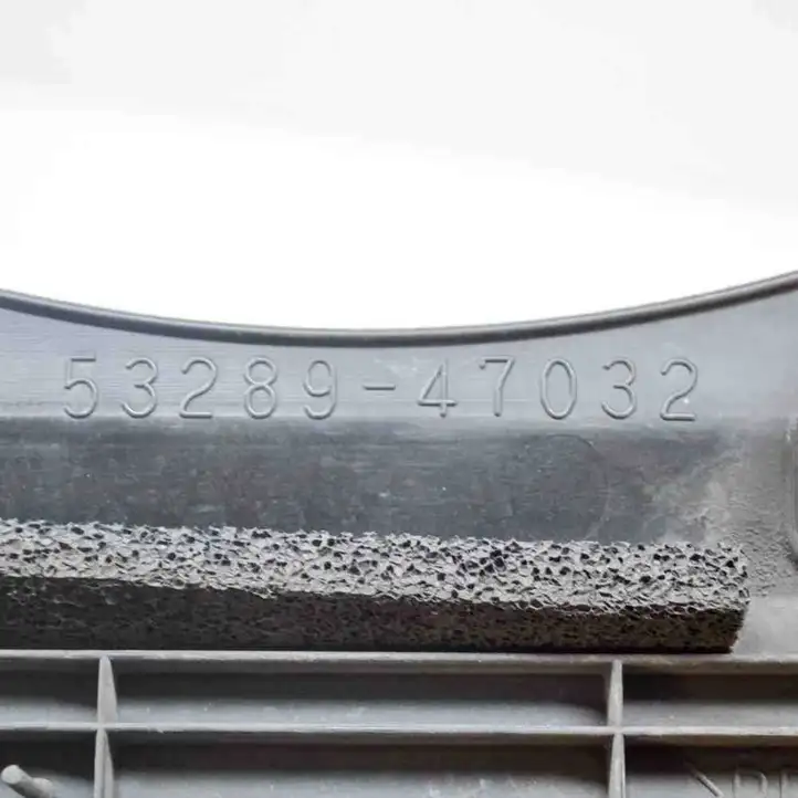 Toyota Prius (XW30) (2009 - 2015) 5328947032 Облицовка радиатора — фото 6