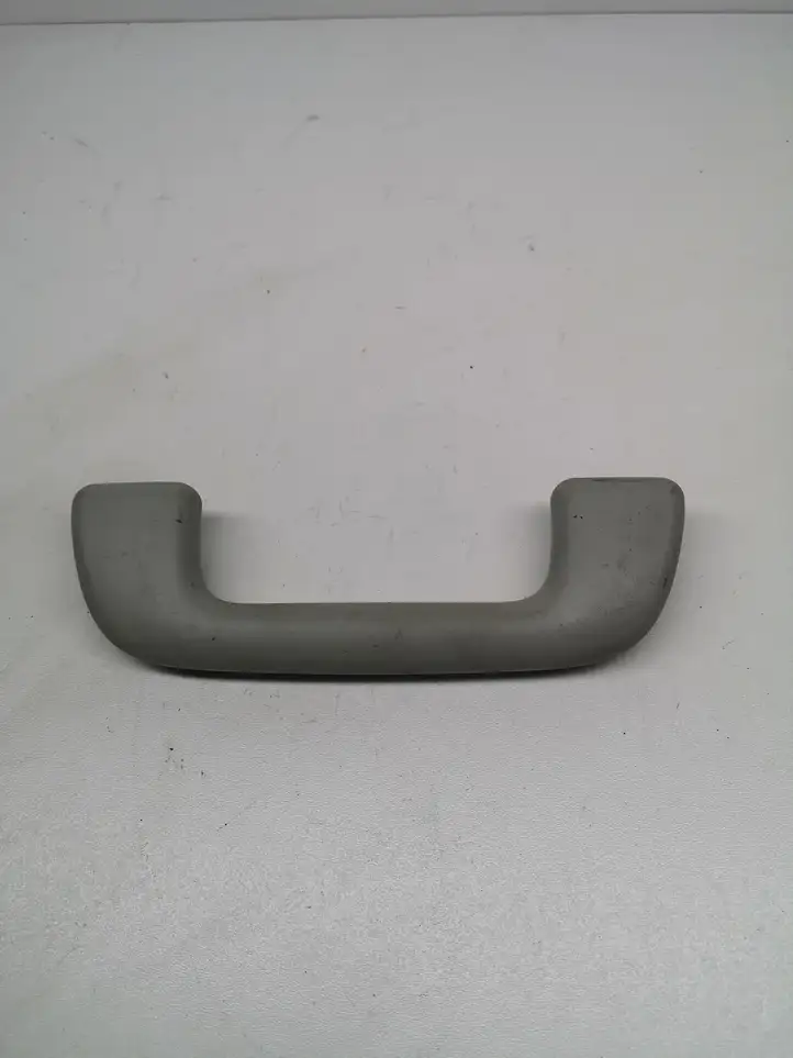 Toyota Auris 150 (2006 - 2012) 6746838010 Потолочная ручка передняя — фото 1