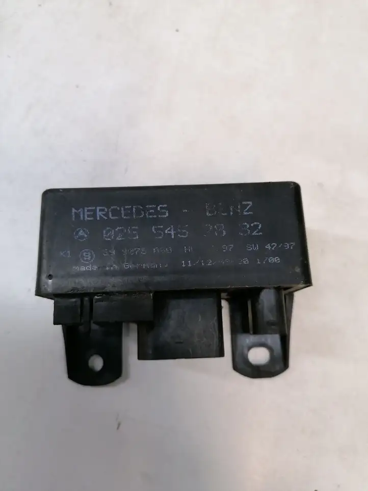 Mercedes-Benz A W168 (1997 - 2004) 0255452832 Реле накала свечей — фото 1