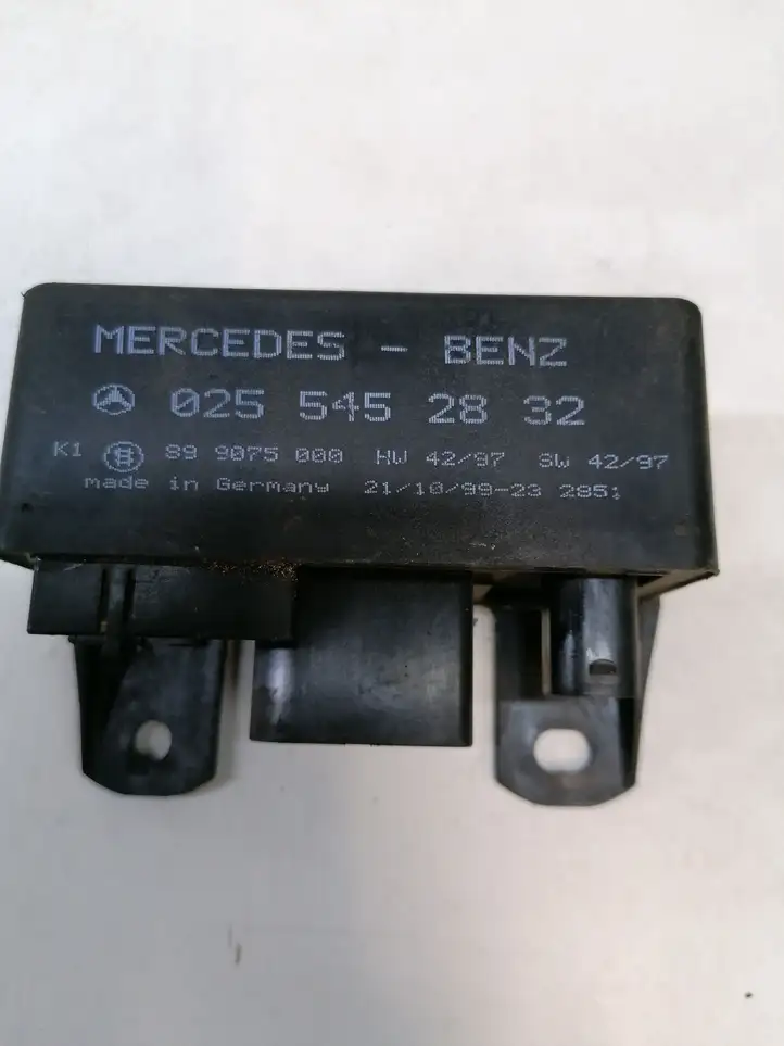 Mercedes-Benz A W168 (1997 - 2004) 0255452832 Реле накала свечей — фото 1