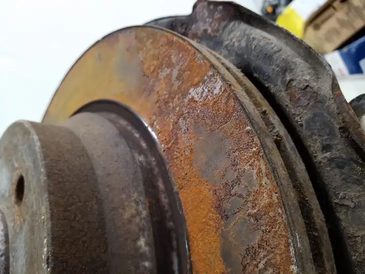 Mercedes-Benz E W211 (2002 - 2009) Задний поворотный кулак — фото 3
